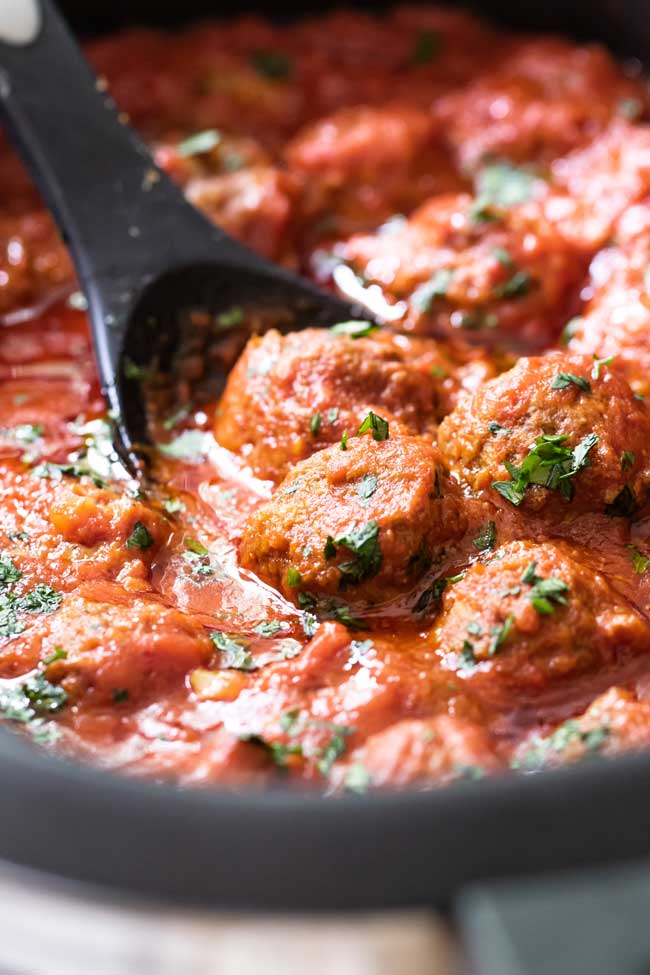 slow cooker meatballs in homemade sauce