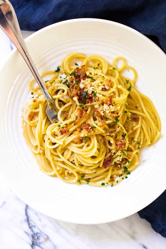 overhead photo of a bowl of carbonara