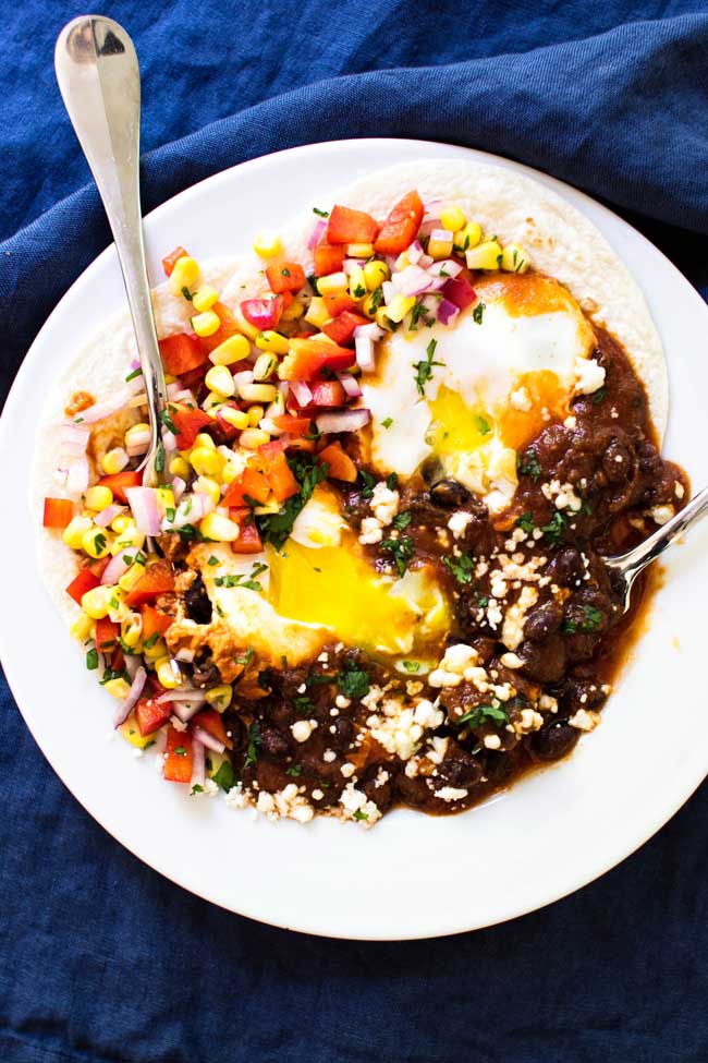 overhead photo of huevos rancheros