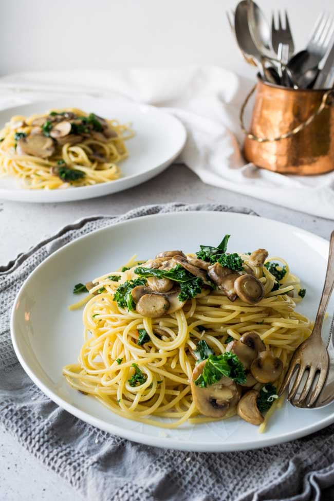 One-Pot Kale, Mushroom, and Garlic Spaghetti