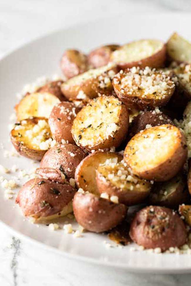 Easy Holiday Side Dishes: Roasted Parmesan Potatoes