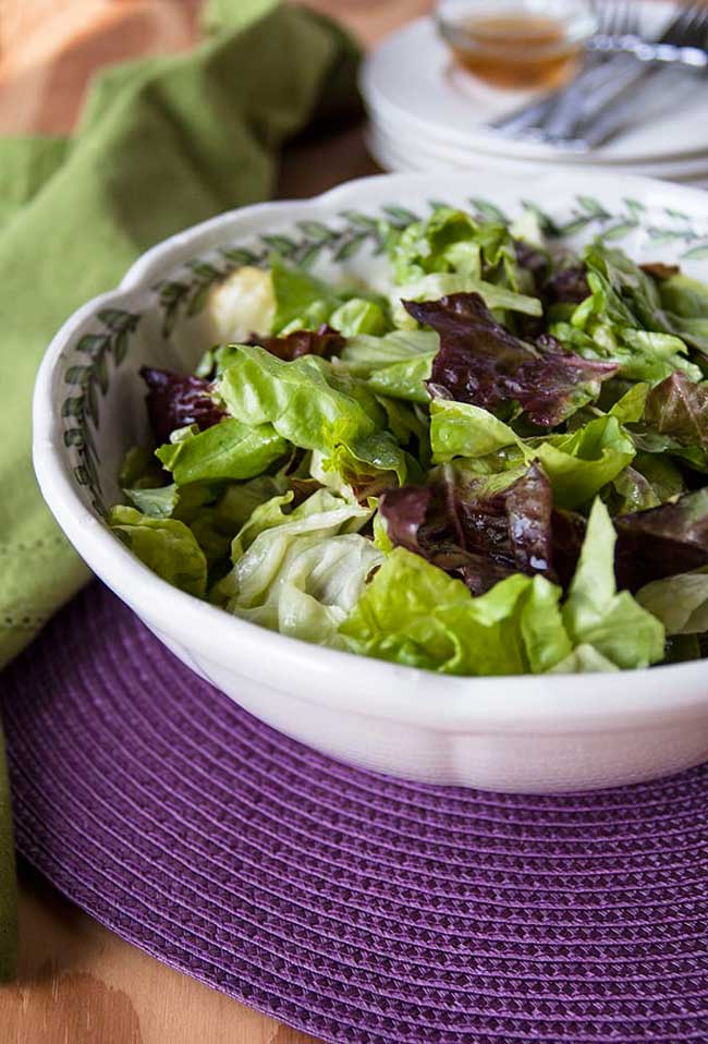 Easy Holiday Side Dishes: Italian Green Salad with Homemade Dressing