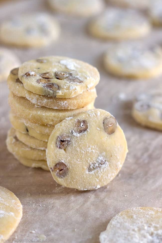 Butter Cookies with Hazelnuts