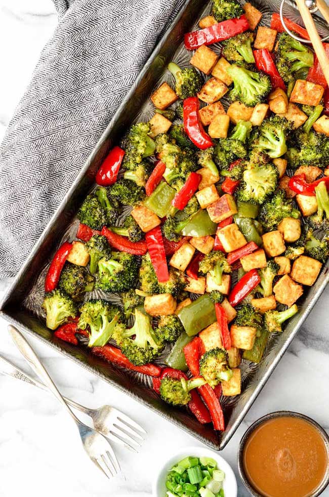 sheet pan crispy tofu vegetables with peanut sauce