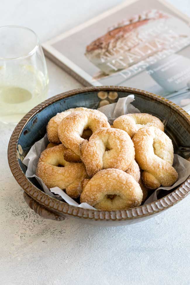 photo of a bowl of wine cookies