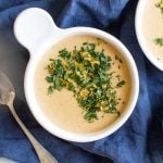 overhead photo of a bowl of cauliflower soup