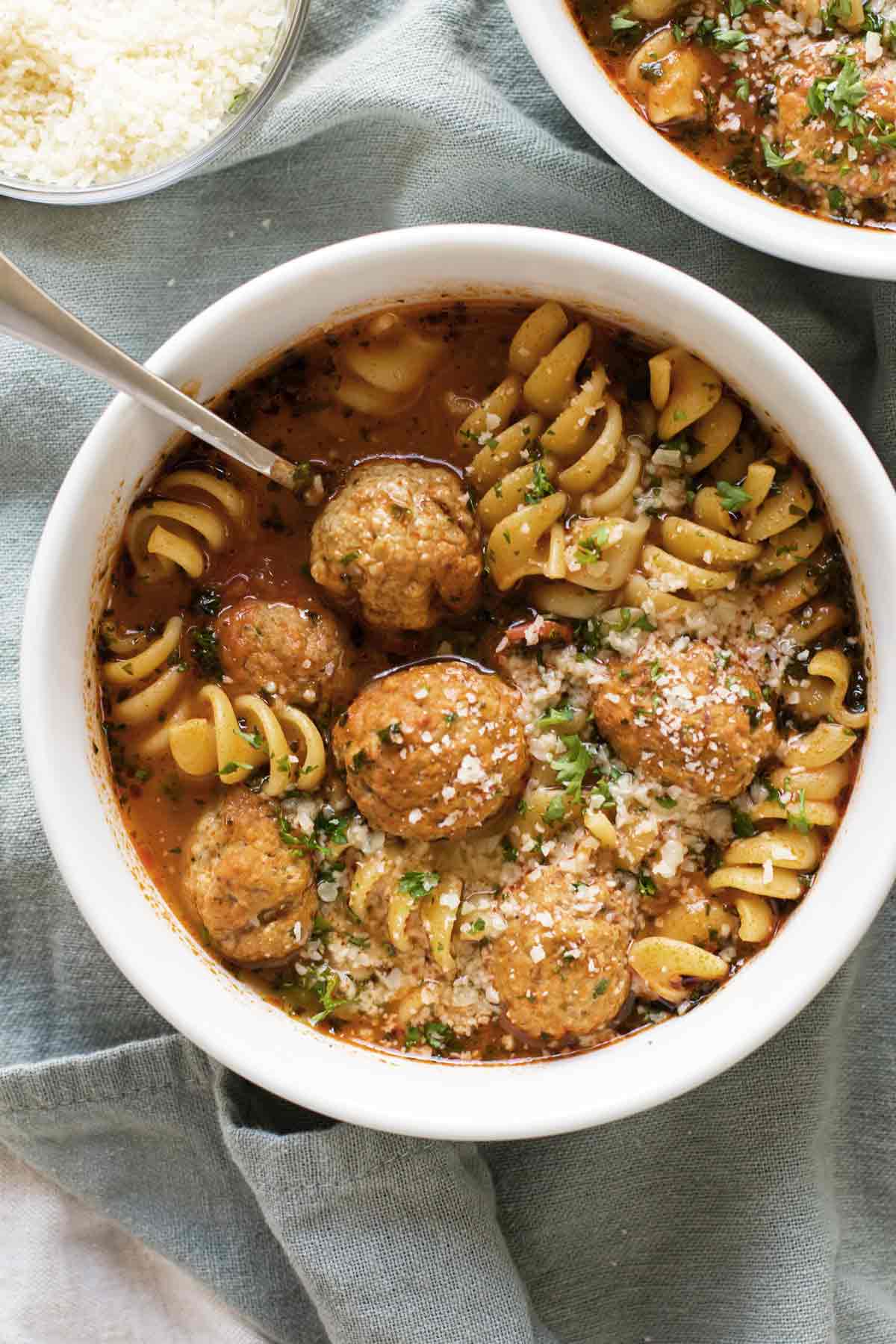 close-up photo of bowl of soup