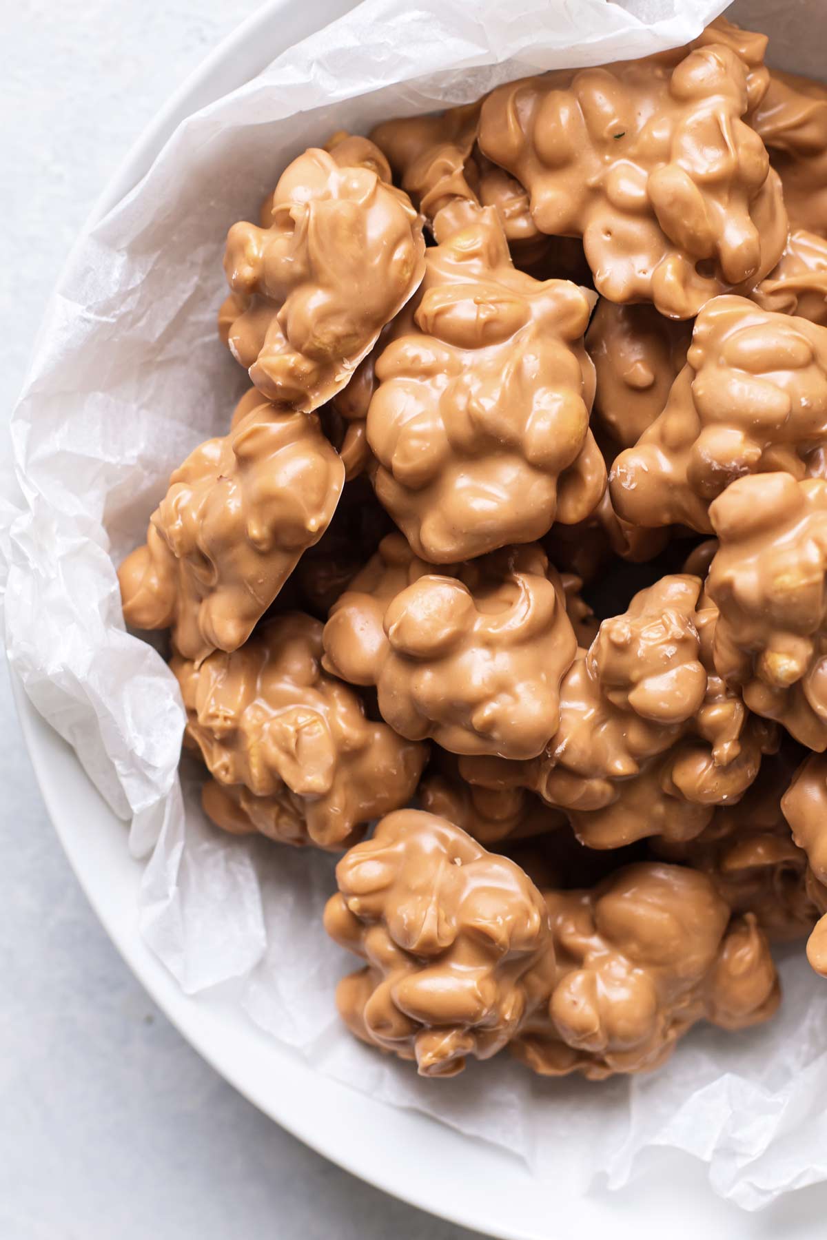 a bowl of peanut clusters