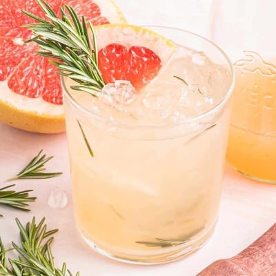 Grapefruit Ginger Fizz