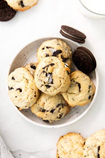 overhead shot of cookies in a bowl.