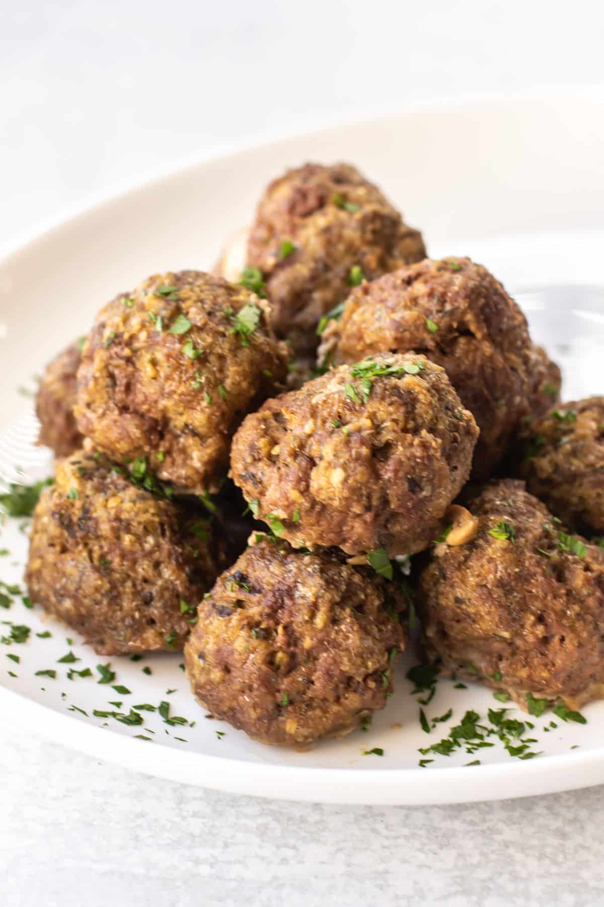 a plate of meatballs.