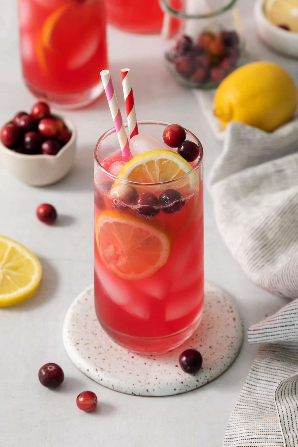 sparkling cranberry lemonade in a glass.