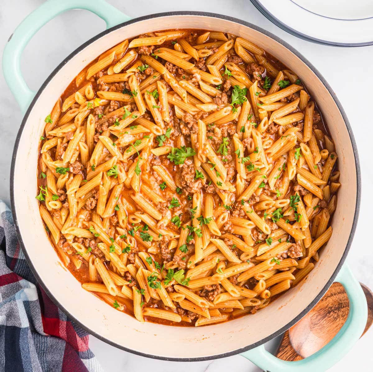 a pan of beefaroni.