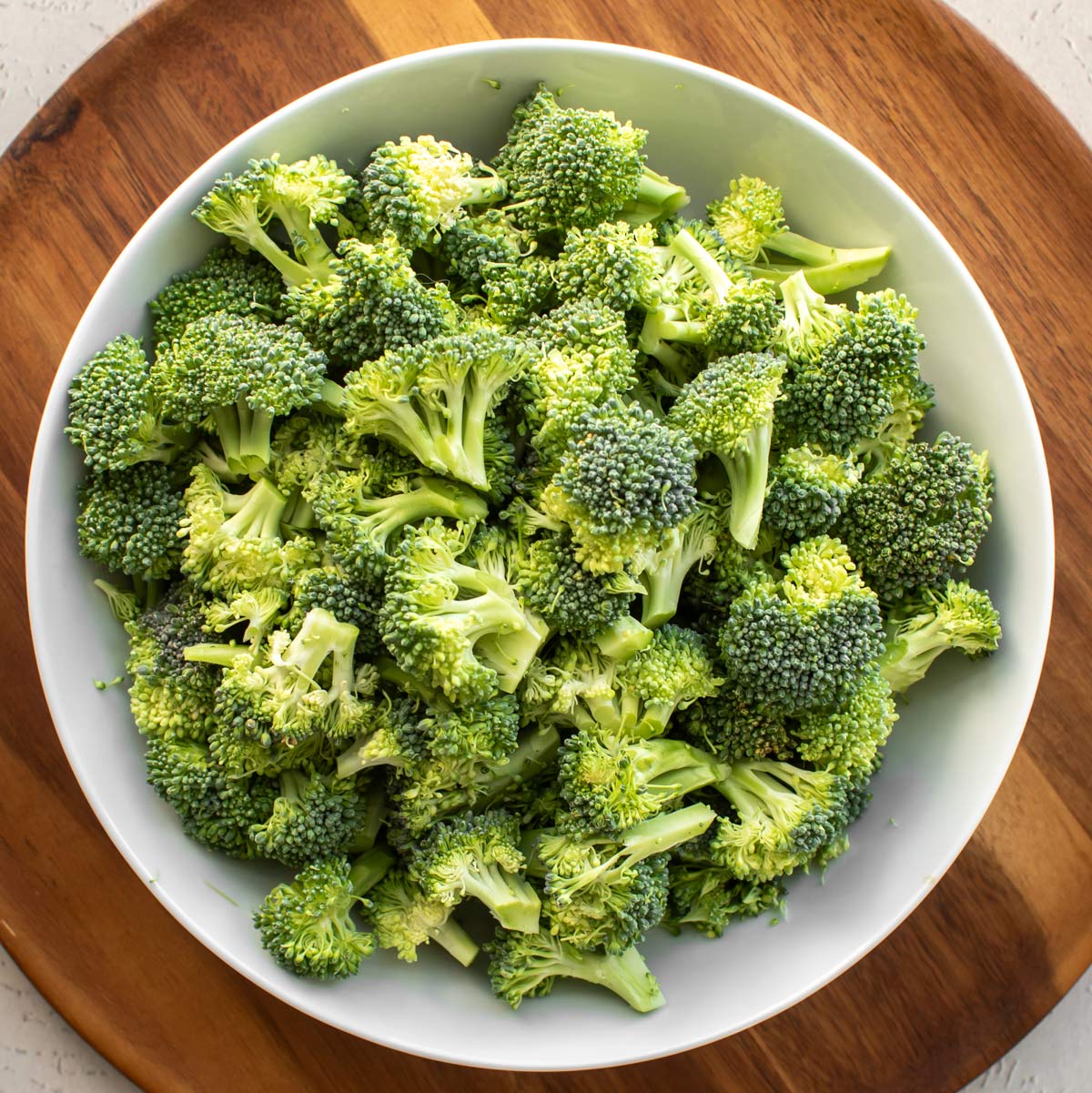 a bowl of broccoli florets.