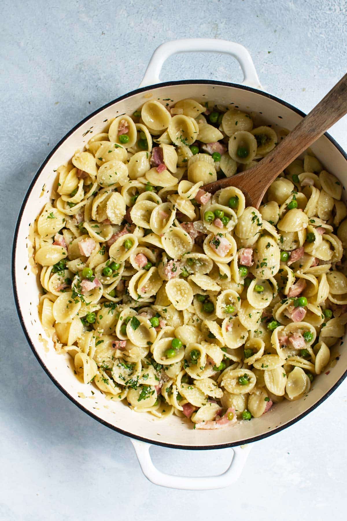the finished pasta in a pan.